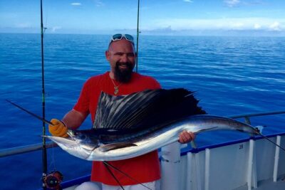 10 Hour Fishing Experience from John's Pass in Madeira Beach - Included Bait, Plus Gear Rental When You Need It