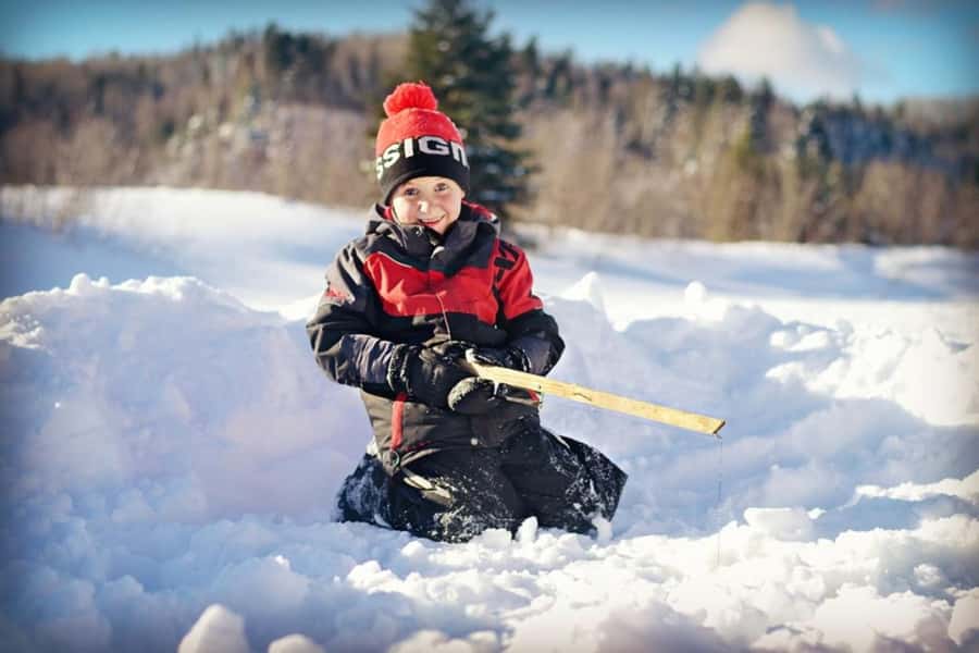 15 min. Tadoussac : Family-Friendly Ice Fishing Experience - White Fishing in Tadoussac: Why This Ice Fishing Session Works for Families