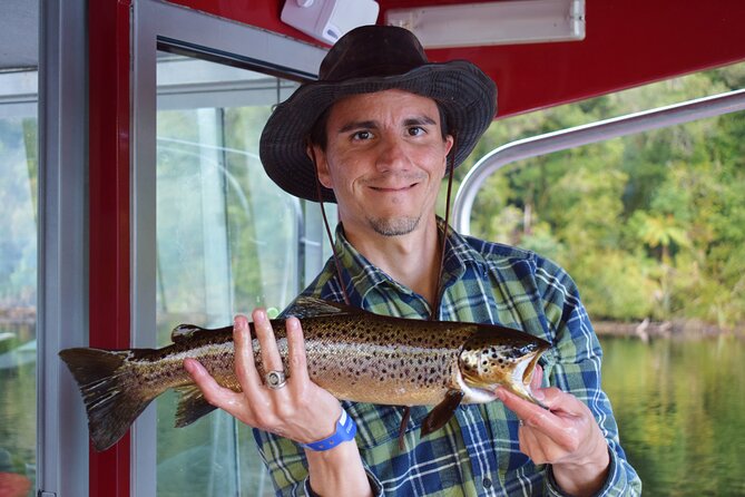 3-Hour Fishing Charter Experience at Franz Josef Glacier - Stop 1: Lake Mapourika fishing time (and what it’s like in practice)
