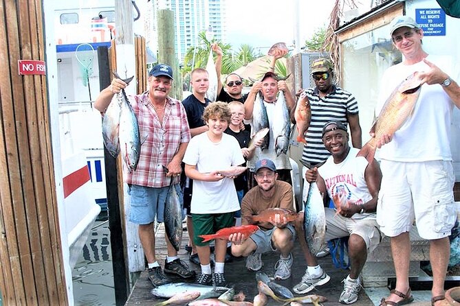 4-Hour Day or Night-Time Reef Bottom Fishing Charter in Fort Lauderdale - Millionaire’s Row + reef fishing: the combo that makes this charter fun