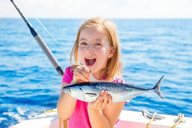 4HR Private bottom Fishing Charter with lunch - Fishing gear and catch expectations: what to plan for