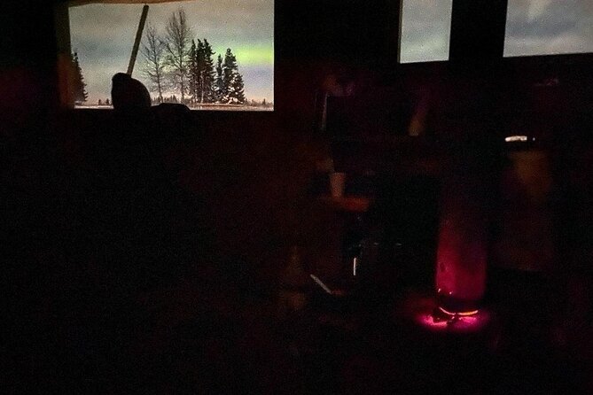 "Aurora Ice" - Ice Fishing & Salmon Dinner Tour - Northern Lights from inside: what the windows really mean