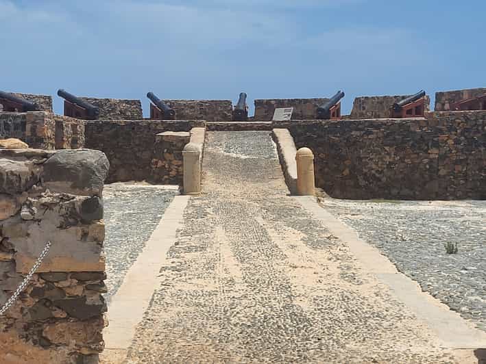 Boa Vista: Motoryacht Trip with Fishing, Snorkel, Beach BBQ - Stop 3: The Small Island, the Renovated Fort, and Calm Water Swimming