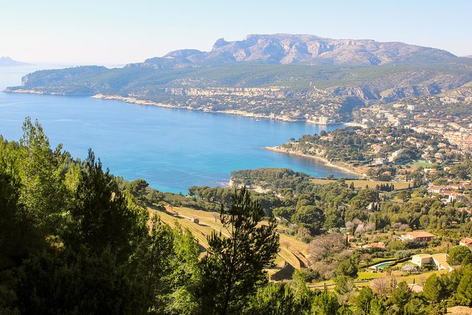 Cassis ancient fishing port, Calanques & spectacular Cap Canaille private tour - Route des Crêtes and Cap Canaille viewpoints (and what wind can change)
