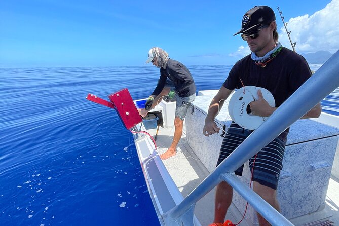 DEEP SEA FISHING 1/2 day (private group) - Getting on the Poti Marara: Meeting in Arue and what the boat setup means