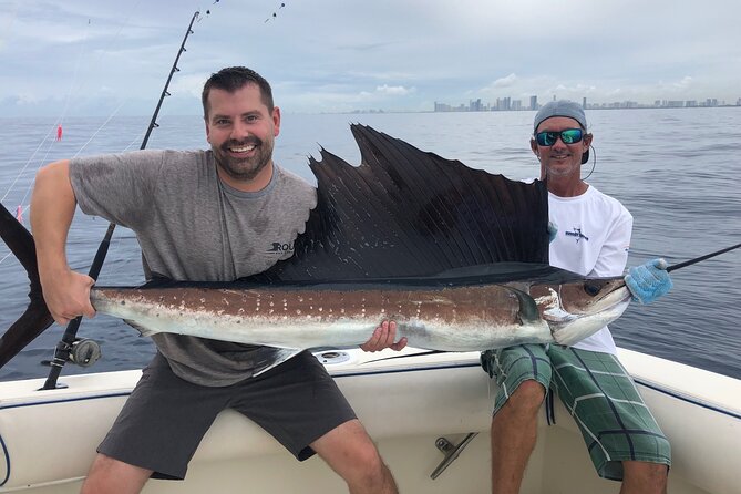 Deep sea fishing charters in Fort Lauderdale aboard 52' Hatteras - Fort Lauderdale Offshore Fishing on a Customized 52 Hatteras