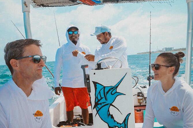 Deep Sea Fishing Experience in Puerto Morelos - Shade canopy, safety gear, and what’s included on board