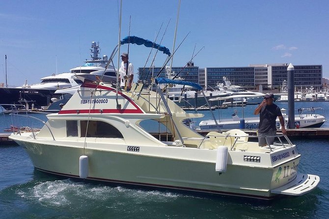 Deep Sea Fishing for 5 Hours from Cabo San Lucas - Boat, crew, and the feel of a private 30–32 ft charter