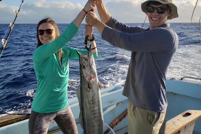 Deep Sea Shared Fishing Charter in Honolulu - What the day feels like on the water: action windows and waiting time