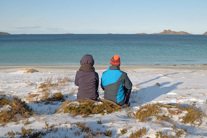 Discover the Fjords of Kvaloya - a roadtrip along fjords and fishing villages - What to bring: simple items that make winter roadtrips easier