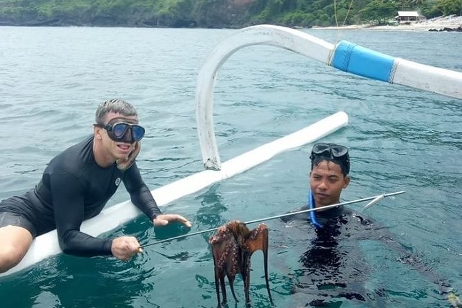 East Bali Spear Or Line Fishing Tour At Virgin Beach - Lunch on the Beach: Eating Your Catch Makes the Day Feel Whole