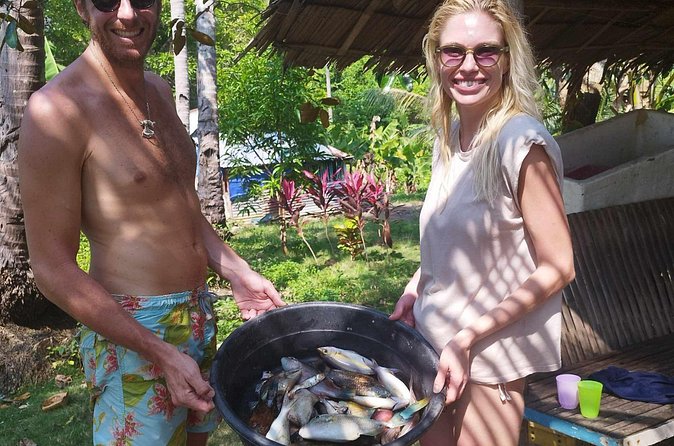 El Nido Palawan fishing with local Fisherman with lunch - Lunch on a Secluded Beach: Ocean-to-Table in Real Time