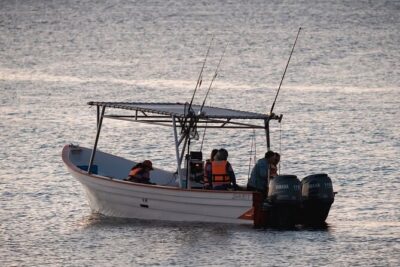 Enjoy the sport fishing paradise in Loreto, BCS - Boarding the Boat: How the Day Really Gets Going