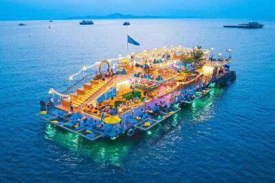 Exclusive Squid Fishing on Chic Floating Café from Pattaya - Your catch gets cooked: grilled squid or sashimi style