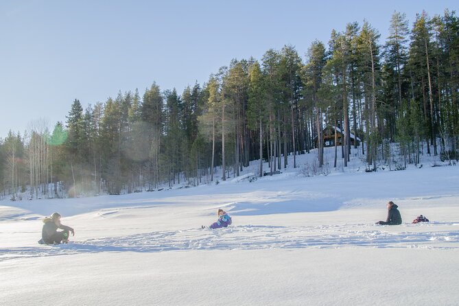 First Ice Fishing Experience in Rovaniemi - Cold-weather comfort: what to wear so you enjoy the day