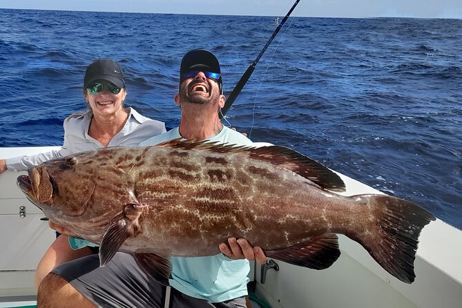 Fishing Charter 6 Hours - Trolling, Casting, and Fly Gear: Choosing the Right Moment