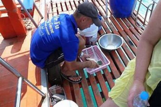 Fishing & Island Lunch Cruise from Koh Samui – Catch & Relax - Start at 8:00 am: getting to the port without stress