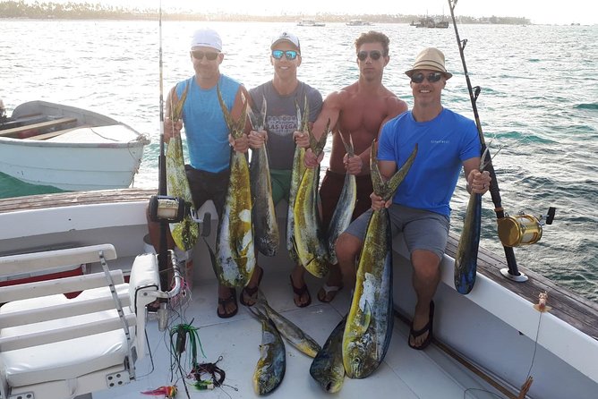 FISHING PRO CHARTERS - Boat Excursion - Sobre Las Olas - The “On the Water” Flow: What the Day Feels Like
