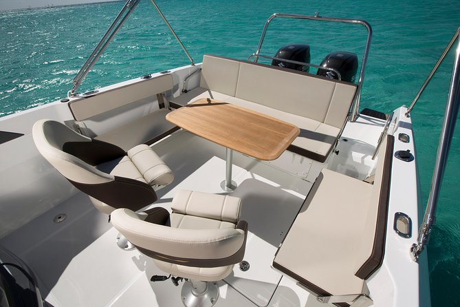 Fishing sea escape 4h - 4 Hours on a Mini-Yacht: What the Time Feels Like