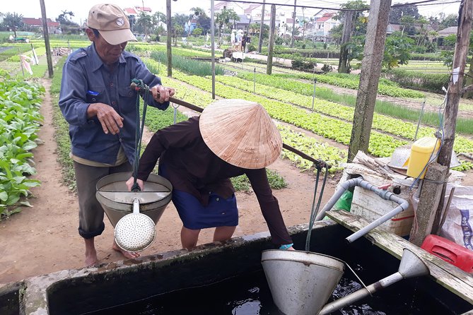 From AUTHENTIC FARMER'S LIFE to ECO RIVER FISHING EXPERIENCE - The guide factor: accredited leaders and a friendly English-speaking pace
