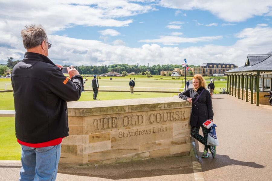 From Edinburgh: St Andrews & Fife's Fishing Villages - The Loch Lomond National Park scenery and the Callander–Balquhidder–Inveraray trio