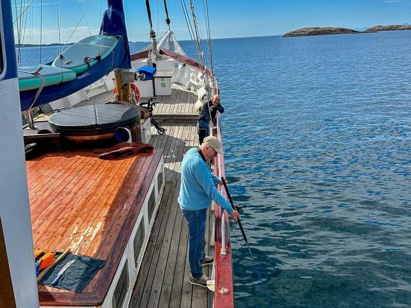From Svolvær: Taste of Lofoten - Cultural Fishing Experience - The Fjord Story: Local Sea Captain Traditions