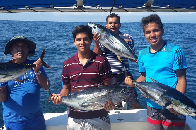 Full Day Tour Pinzon Island + La Fe/Las Palmas - Snorkeling & Fishing - Fishing between snorkels: fun, regulated, and weather-dependent