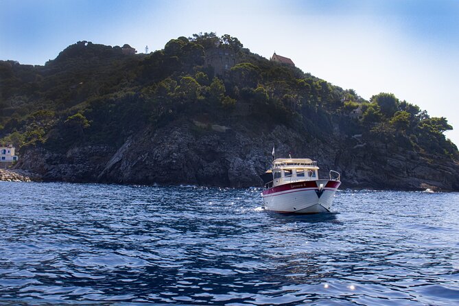 Group Capri tour , visit of caves, fishing legend and swimming - White Grotta and then Punta Campanella: stories on the way back along Sorrento’s coast