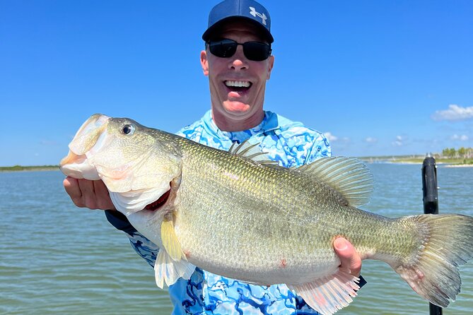 Guided Fishing Trip on Canyon Lake - Canyon Lake landmarks: sights you can enjoy between casts