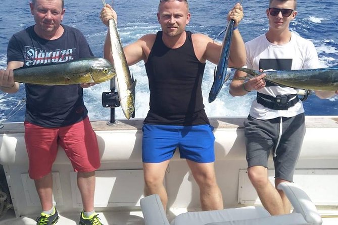 Half Day Big Game Fishing private charter - What’s Included: Gear, Licenses Handling, and Food/Drink