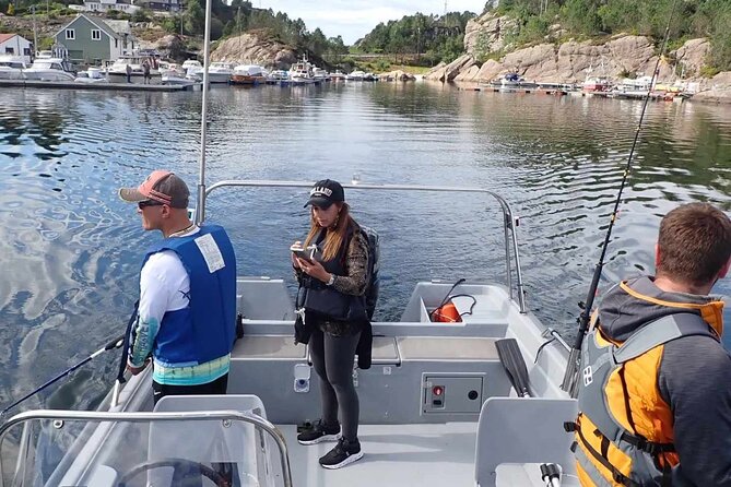 Half Day Fishing and Outdoor Cooking in Bergen - Crab traps and the ecology lesson you’ll remember