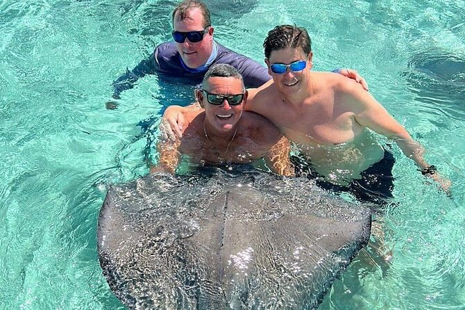 Half Day Luxury Private Fishing Charters in Cayman Islands - Where you meet and how to plan your 4-hour window