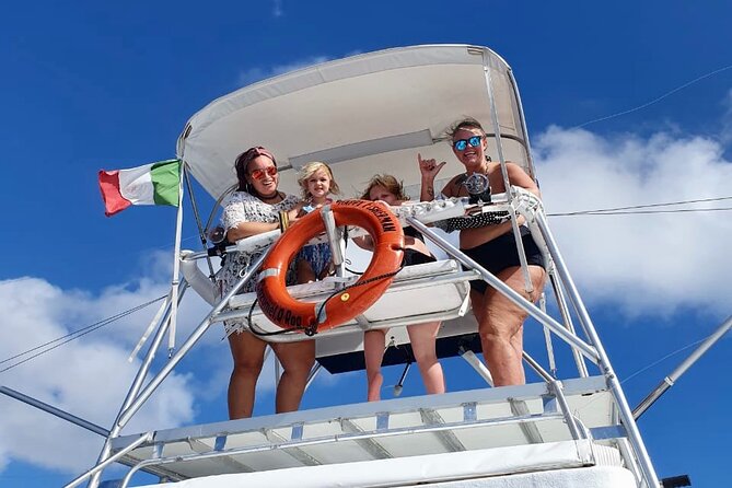 Half Day Private Fishing Charter in Cozumel - Fishing gear and sonar: the point is better odds, not just a rod