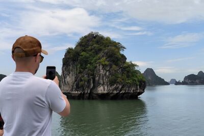 Halong & Bai Tu Long Luxury Day Tour - Fishing village & Kayak - From Hanoi Old Quarter to Ha Long Bay: plan for the full 12–13 hours