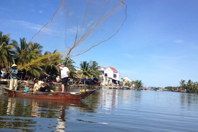 Hoi An Basket Boat Tour & cooking class(local market, boating, fishing crab...) - Hoi An Market Stop: The Fresh Start for Spring Rolls and Banh Xeo