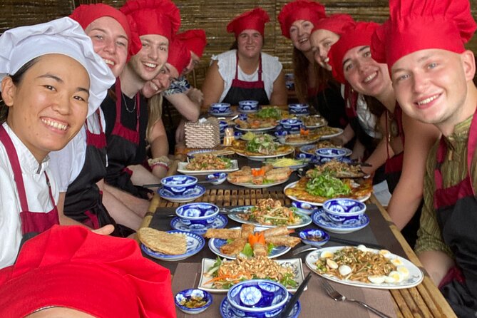 Hoi An Cooking Class(Local market,Basket Boat,Fishing & Cooking) - The market stop: how to shop like a Vietnamese cook