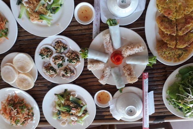 Hoi An Eco Tour Cooking Class & Fishing (Local market,basket boat,learn cooking) - Lunch or dinner you make yourself (and what to plan for)