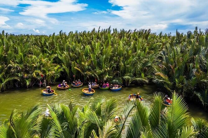 Hoi An Fishing Tour Private-Lantern /Cafe Making Class by Lunch - Catching crabs under palm trees: what you do (and what you’ll likely see)