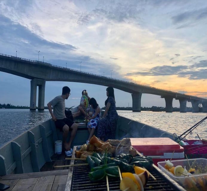 Hoi An: Sunset BBQ Fishing tour with Locals by Boat Cruise - Cruising the Thu Bon River at sunset speed
