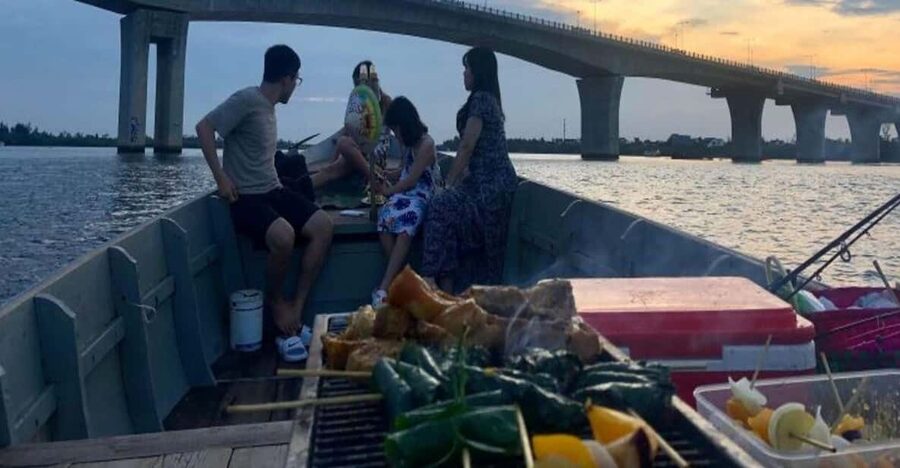 Hoi An: Sunset BBQ Fishing tour with Locals by Boat Cruise - The rod-fishing moment: what it’s like when the boat stops