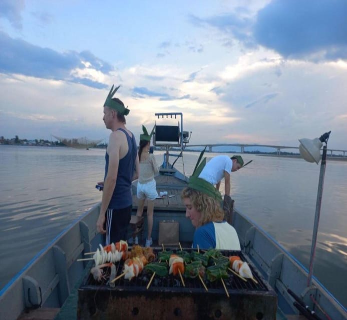 Hoi An: Sunset BBQ Fishing tour with Locals by Boat Cruise - From Hoi An riverside docks to the Cua Dai estuary