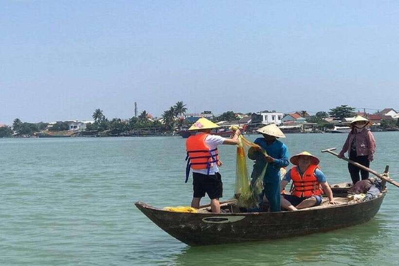 Hoi An Wet Rice Farming Tour-Basket Boat Tour Fishing-Lunch - Crabbing by Bamboo Pole: A Different Kind of Catch