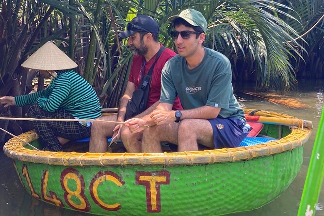 HoiAn:Making Lantern & Cooking Class-BasketBoat Ride,Crab fishing - Lantern Making in the Kim Bồng Area (With Rural Photos Built In)