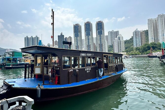 Hong Kong Fisherman’s Wharf: Aberdeen Fishing Village Boat Tour - Stop 1: Aberdeen Fishing Village and the harbor you can actually read