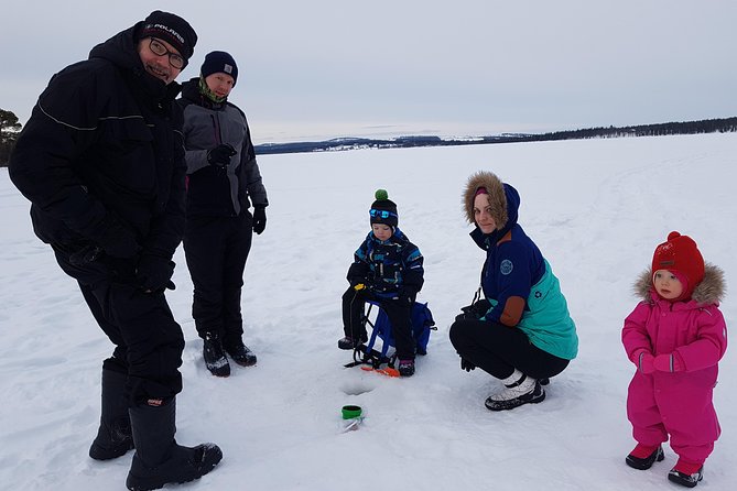 Ice fishing by car with hot beverages at Pyhä-Luosto - Hotel pickup to the ice: the part you’ll feel right away