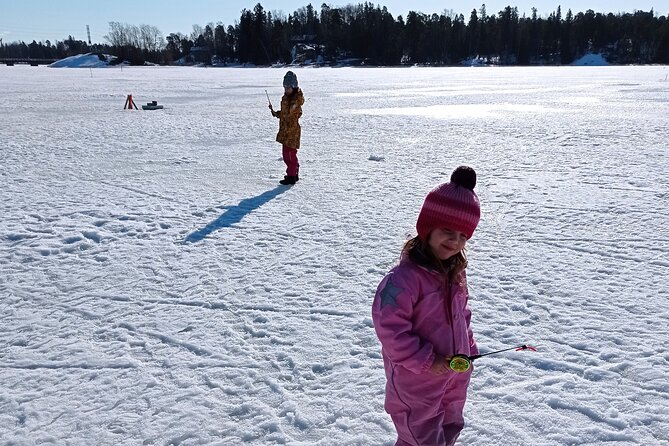 Ice fishing experience with Backpacker Helsinki Tour - What to pack for an ice fishing day in Helsinki