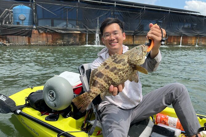Kayak Fishing Tour in Singapore, Pasir Ris and Pulau Ubin Kelongs - What happens after you catch fish: stringers, icebox, and going home satisfied