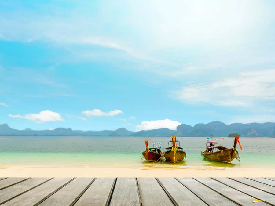 Ko Lanta: Exclusive Private Long-tail Boat Fishing Trip - Multiple Fishing Stops: How the Guide Looks for Marine Life