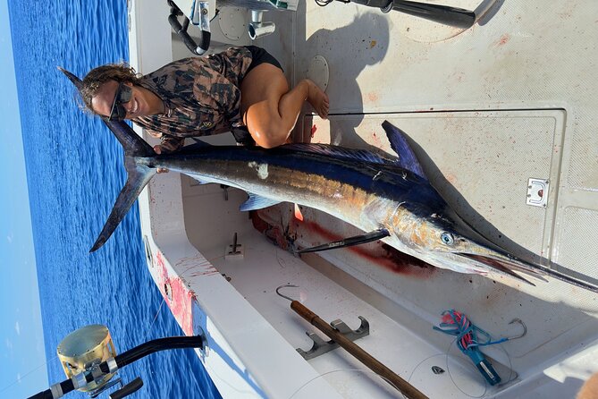 Kona - 6 Hour Private Fishing Charter Kona, Hawaii - Private Boat = Your Pace, Your Comfort