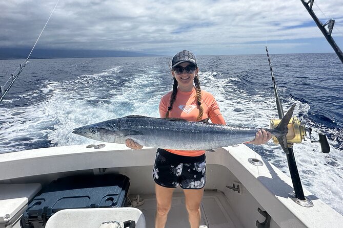 Kona - 6 Hour Private Fishing Charter Kona, Hawaii - The Crew Moment When a Line Goes Down